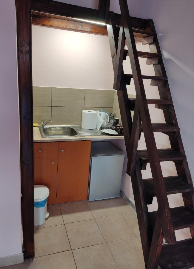 Nikolettas Studios Traditional House Paradisi  ภายนอก รูปภาพ